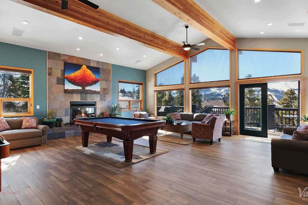 Baldy Mountain Condo | Great 2 bedrm lock off condo near trailhead of Baldy Mountain. Beautiful views!