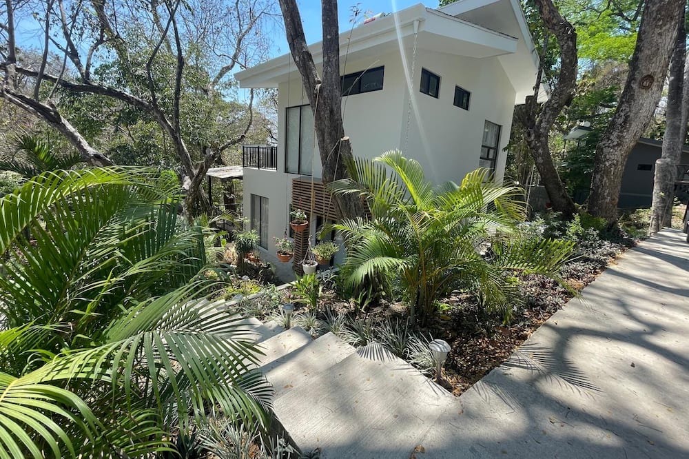 Paquera House | New! Luxury Beach House, pool, tropical garden, 10 minute walk to beach