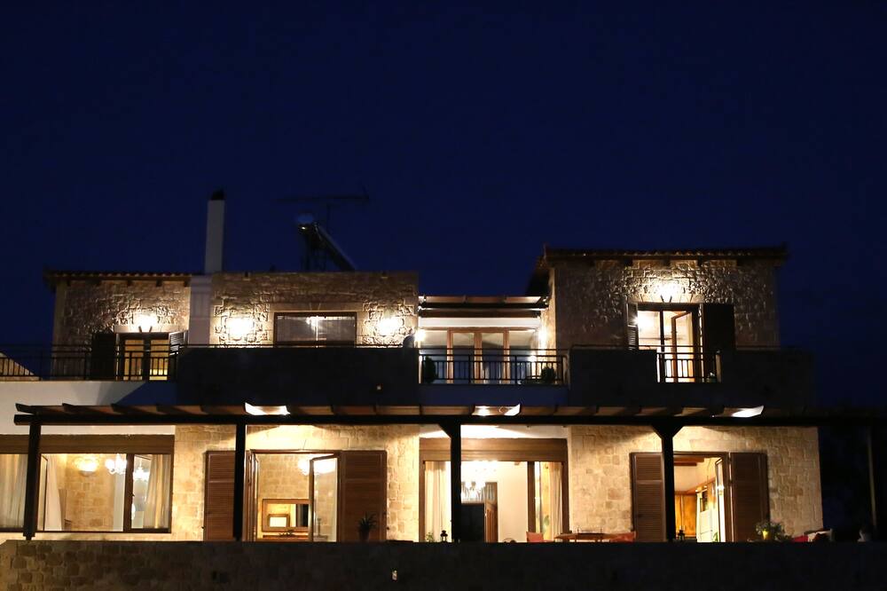 Kontos Villa | Castle of Poseidon by Frangki