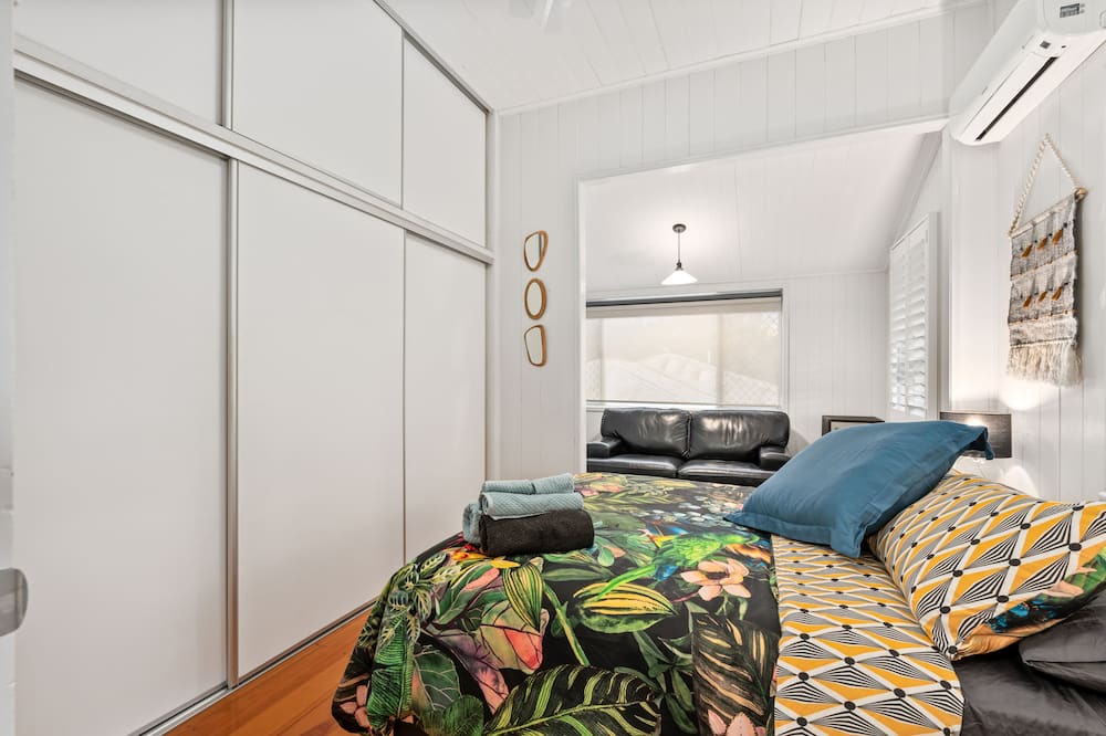 North Booval House | 3 Bedroom Queensland House in Ipswich