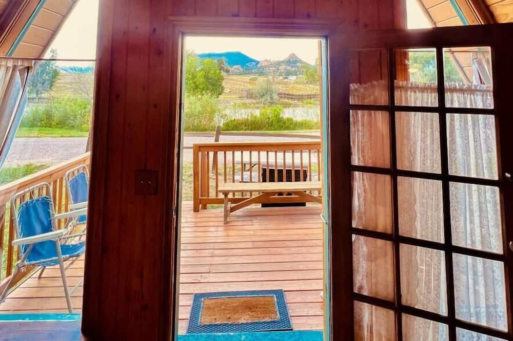 Howard Cabin | Cozy Cabin with Arkansas River View, No Pet Fee