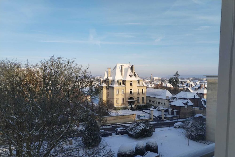 Les Sablons Apartment | Homerez - Nice apartement for 3 ppl. with balcony at Compiègne