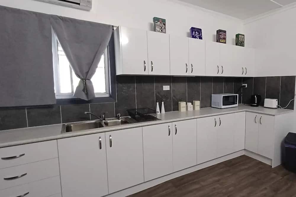 Torryburn Other | Lynwood Farmstay in Peaceful Location