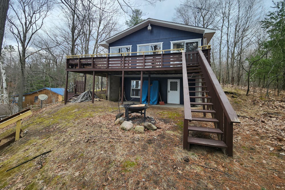 Lake House | Blissful Bluff Lake Retreat: 4BR House with Sandy Beach & Walkout Basement