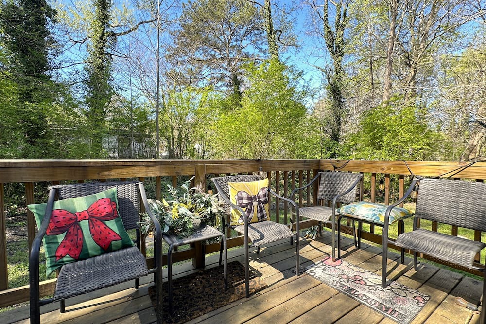 Atlanta House | Nirvana - Cozy retreat with room for the entire family just minutes from Atlanta