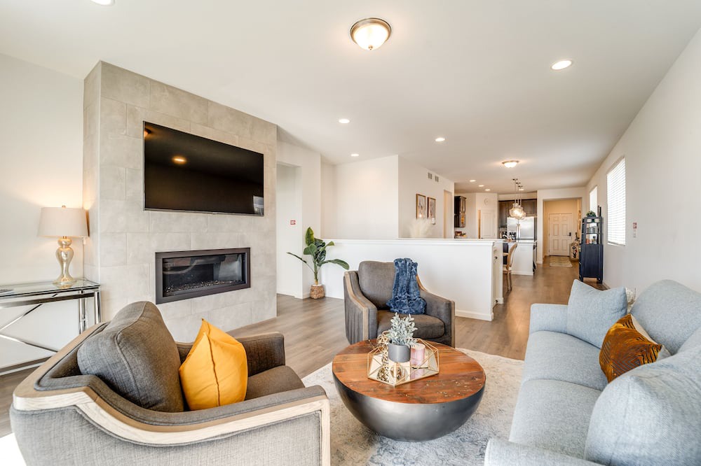 Longmont House | Longmont Vacation Rental ~ 3 Mi to Downtown!