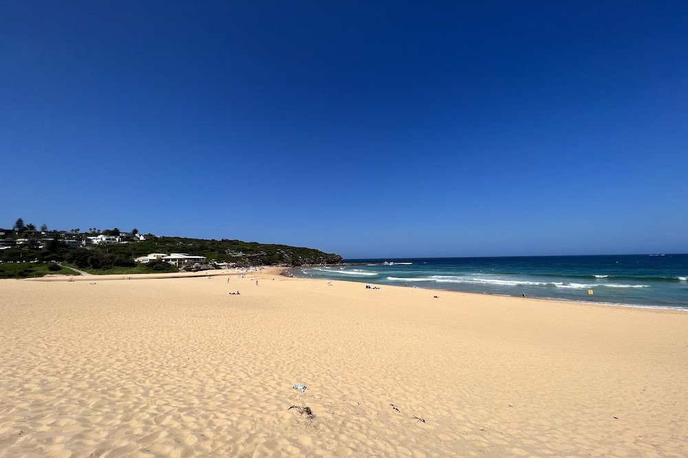 North Curl Curl Cottage | Seaside Cottage - Relaxing, quiet and private.