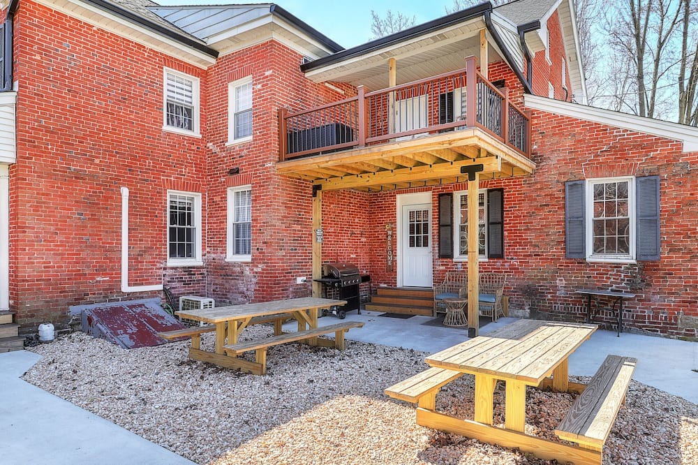 New Oxford Apartment | Historic Barker House 2 near Gettysburg