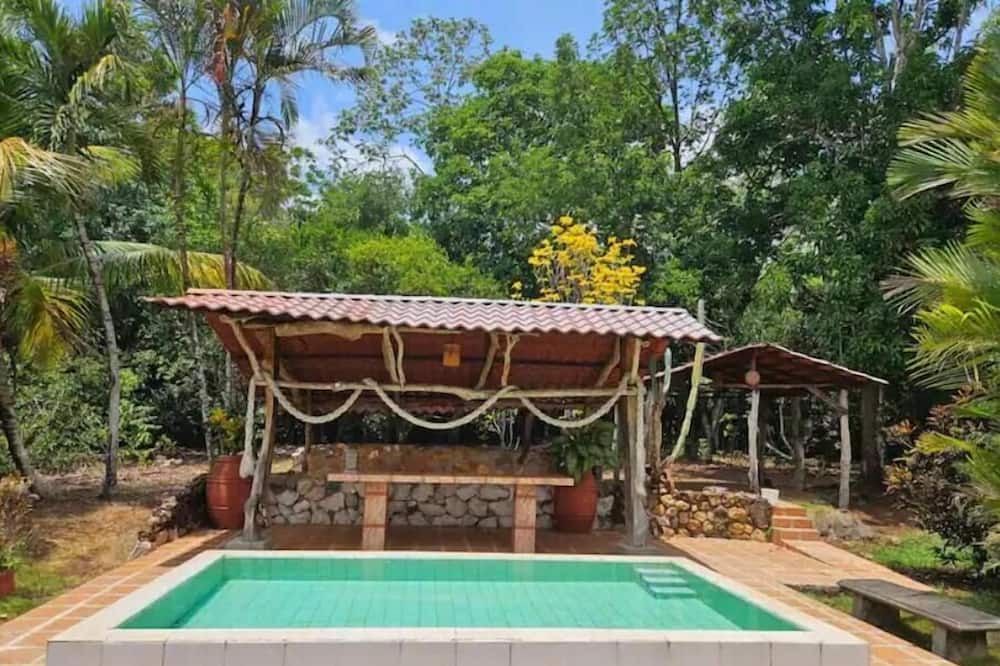 Esparza Other | "Villa Pochote" 3B and pool for a relaxing getaway.