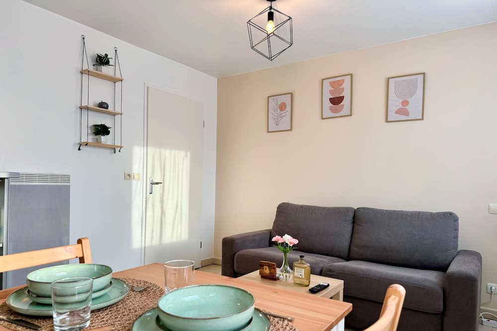 Bussy-Saint-Georges Apartment | Charming Apartment - 5mn RER A / 15mn Disneyland