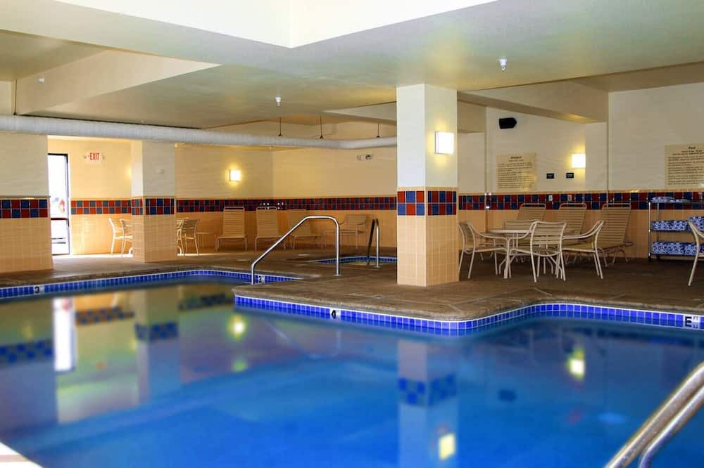 Kingman House | Scenic Road Trip Stop: Comfy Suite with Free Breakfast, Pool | 2 Units