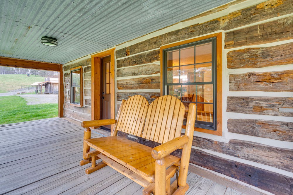 Wellston Cabin | Jackson County Cabin w/ Fire Pits & ATV Trails!