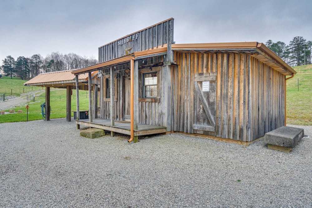Wellston Apartment | Jackson County Studio w/ Fire Pits & ATV Trails!