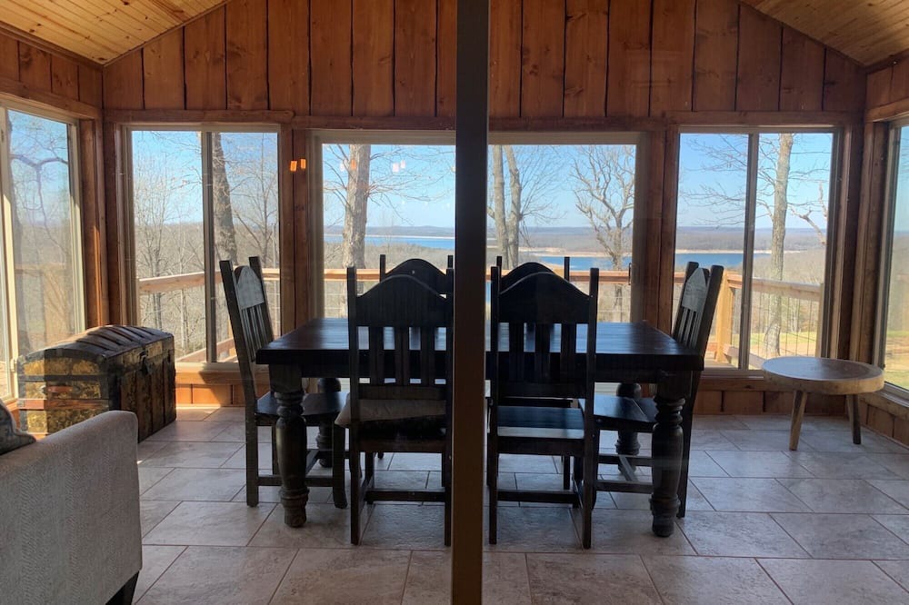 Oakland Cabin | Million Dollar View of Bull Shoals Lake