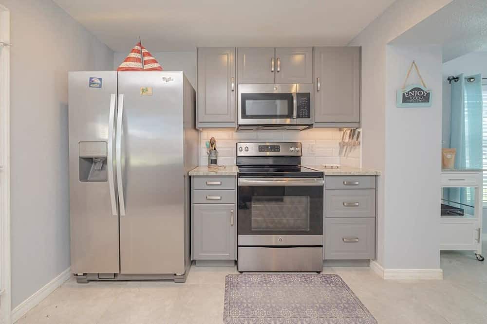 Palm Harbor House | Beach Blessing - Just Minutes From the Beach!