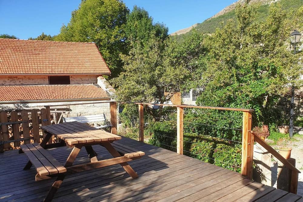 Chateauneuf-d'Oze House | Homerez - Big house for 12 ppl. with garden and terrace at Châteauneuf-d'Ozé