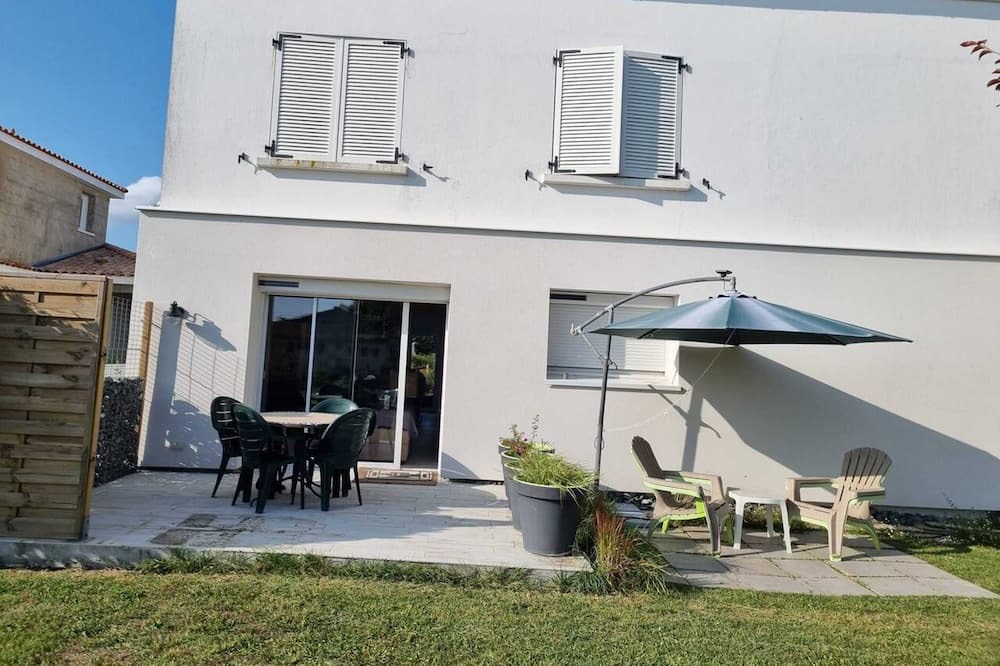 Medis Apartment | Homerez - Apartement 4 km away from the beach for 2 ppl. with garden at Médis