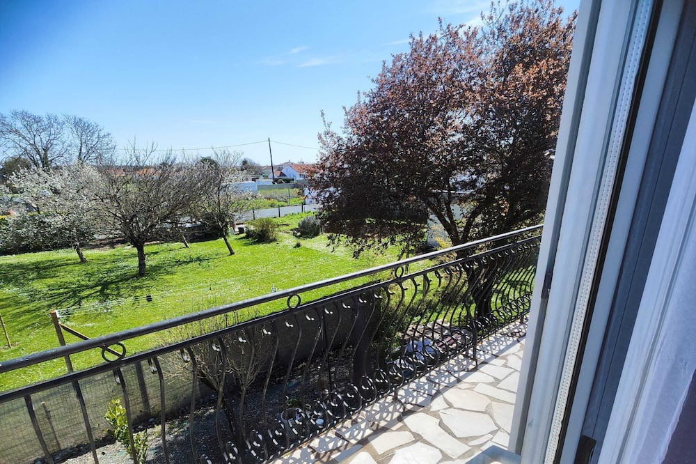 Medis Apartment | Homerez - Apartement 4 km away from the beach for 4 ppl. with garden at Médis