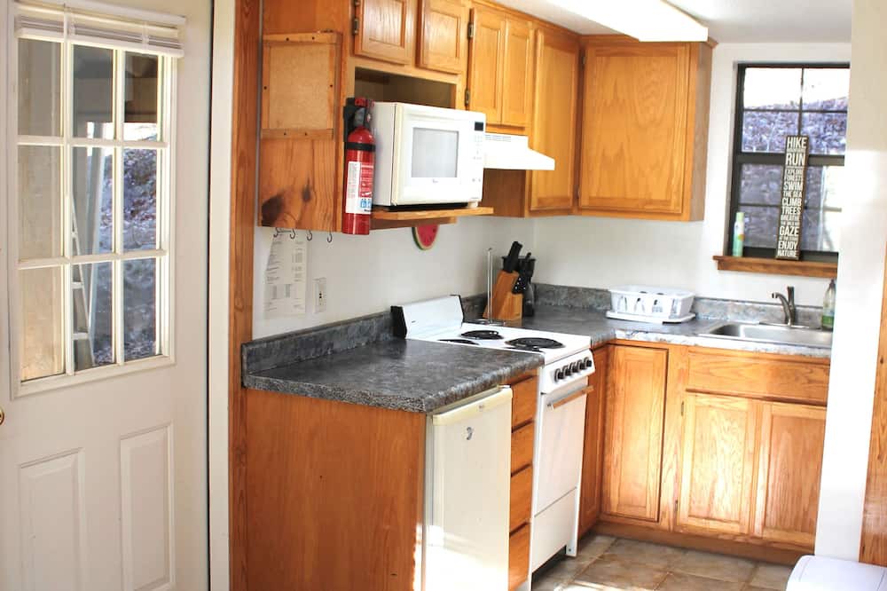 Huntsville Apartment | Two Bedroom Tiny Home in the heart of the Ozark Wilderness