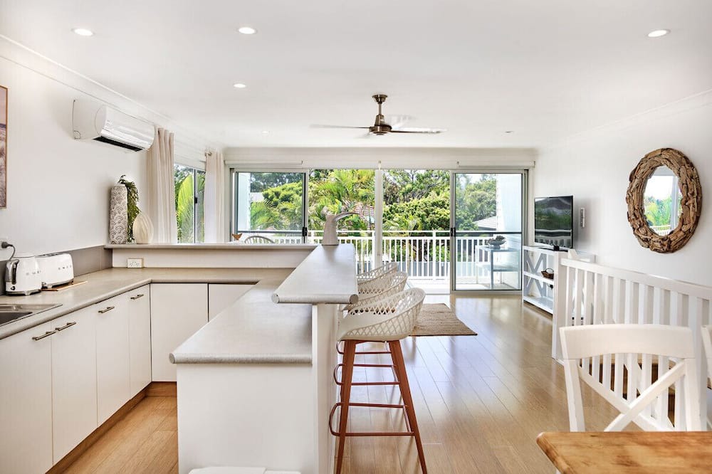 Mermaid Waters Apartment | 2 bedroom self contained apartment