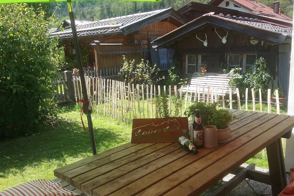 Oberau House | Holiday Home 'Landhaus Lucia 2' with Mountain View, Private Terrace and Wi-Fi