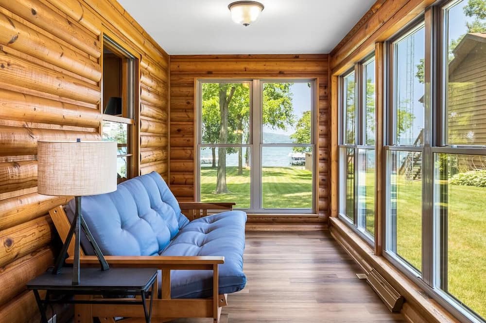 Markesan Cabin | Serene, Immaculate cabin on pristine lake frontage