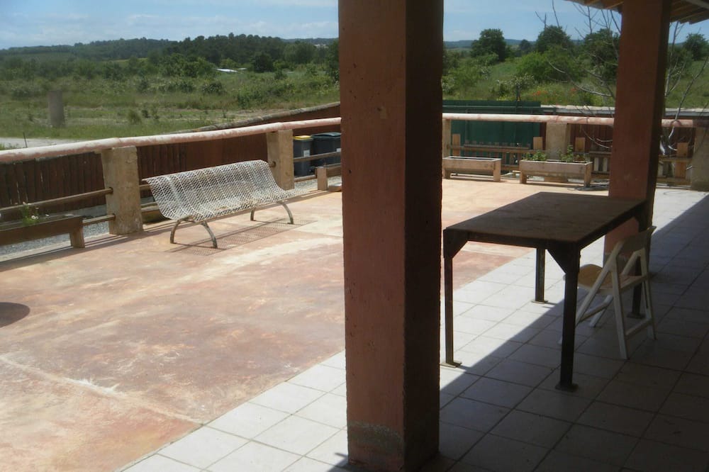 Villalbe House | Homerez - Nice house for 5 ppl. with garden and terrace at Carcassonne