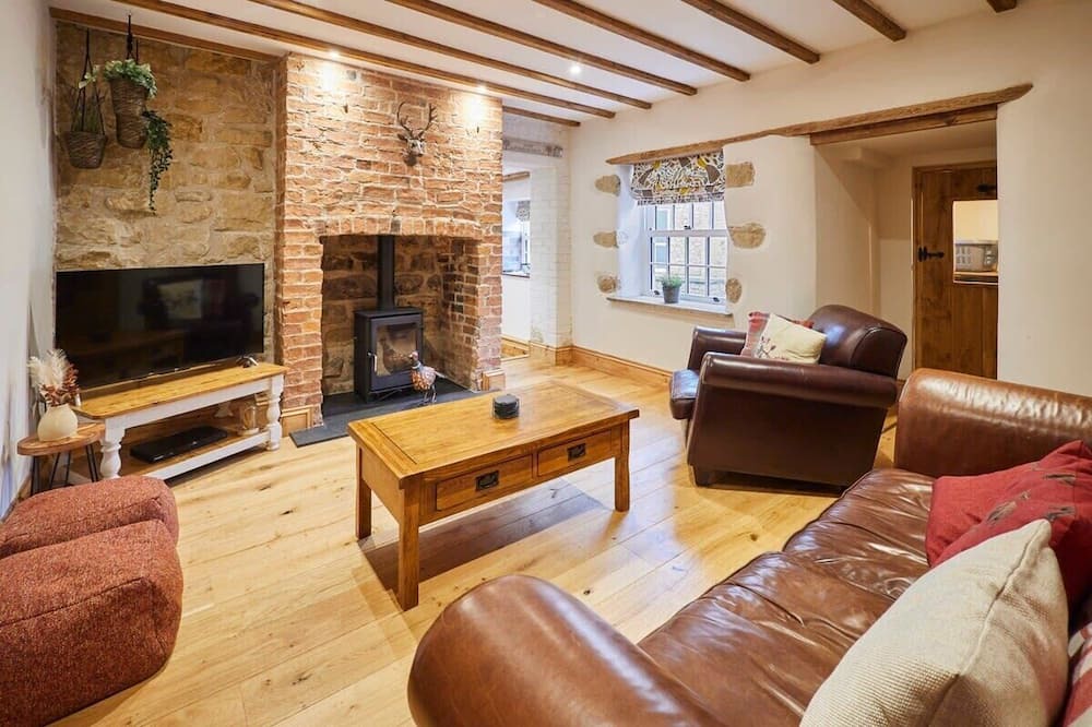 Pickering House | Host & Stay | Badger Cottage