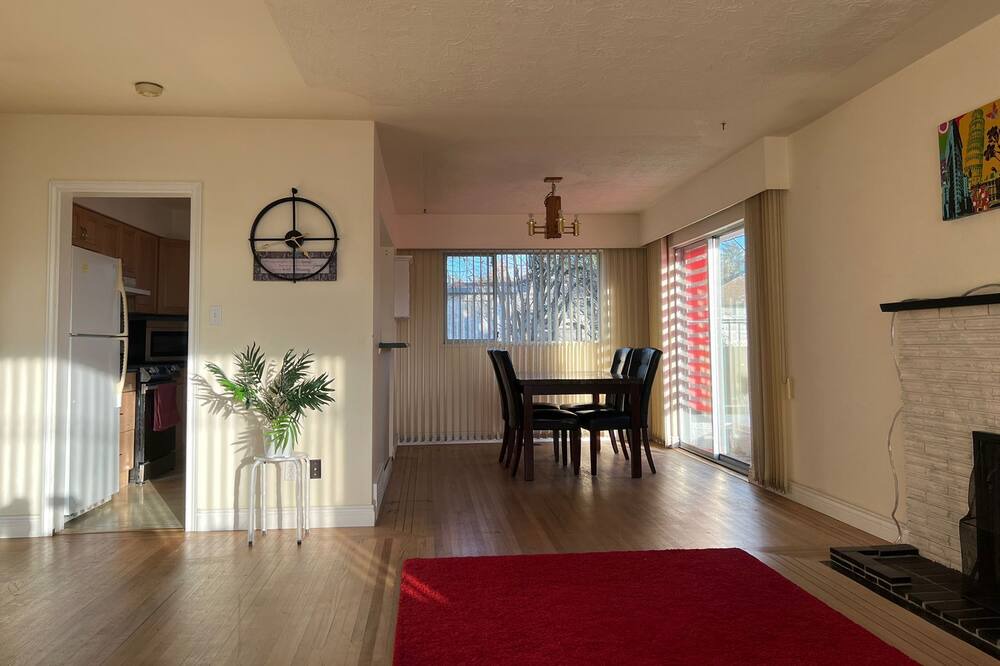 Delta House | Cozy Vacation House Cheapest Price
