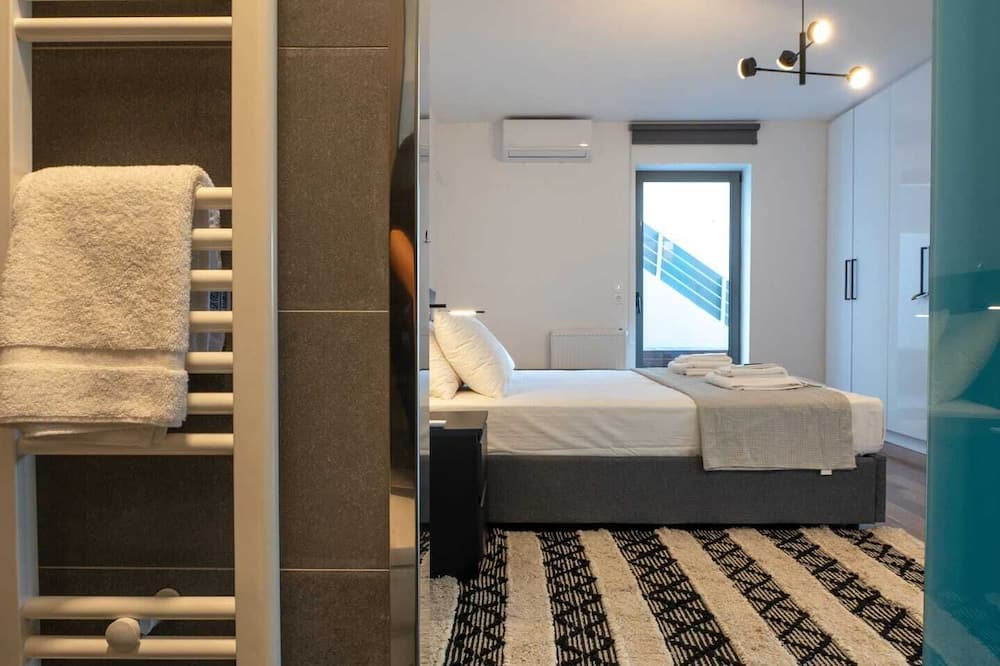 Saronida Apartment | Saronida Apt with private pool 300m from the beach