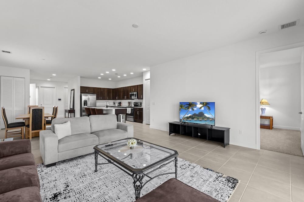 Hunt Club House | Lake-house in WestPalmBeach