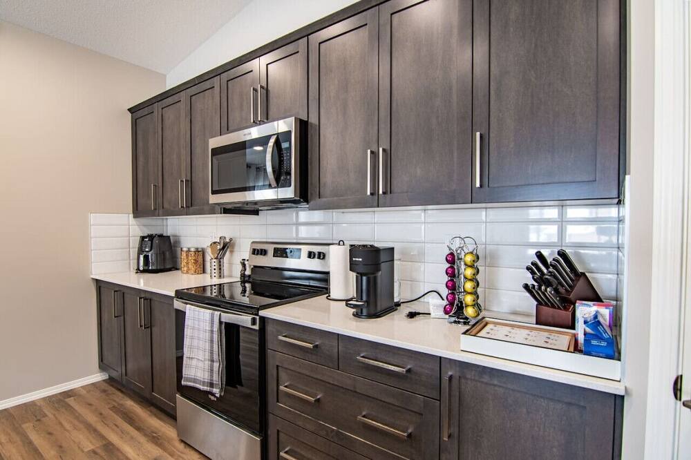 Red Deer House | Rocky Mountain House