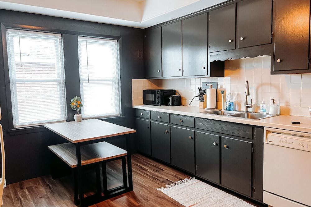 Wickliffe House | Wickliffe Home 20 Mins From DT CLE