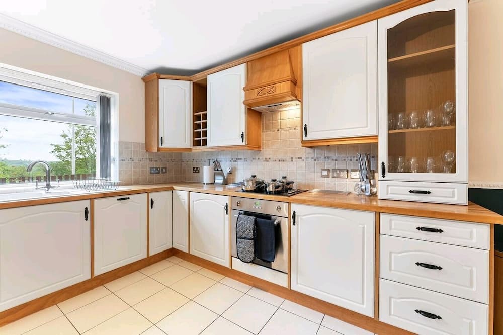 Penmorfa Condo | This 1868 Capel is the ideal holiday home for a family or a group of friends