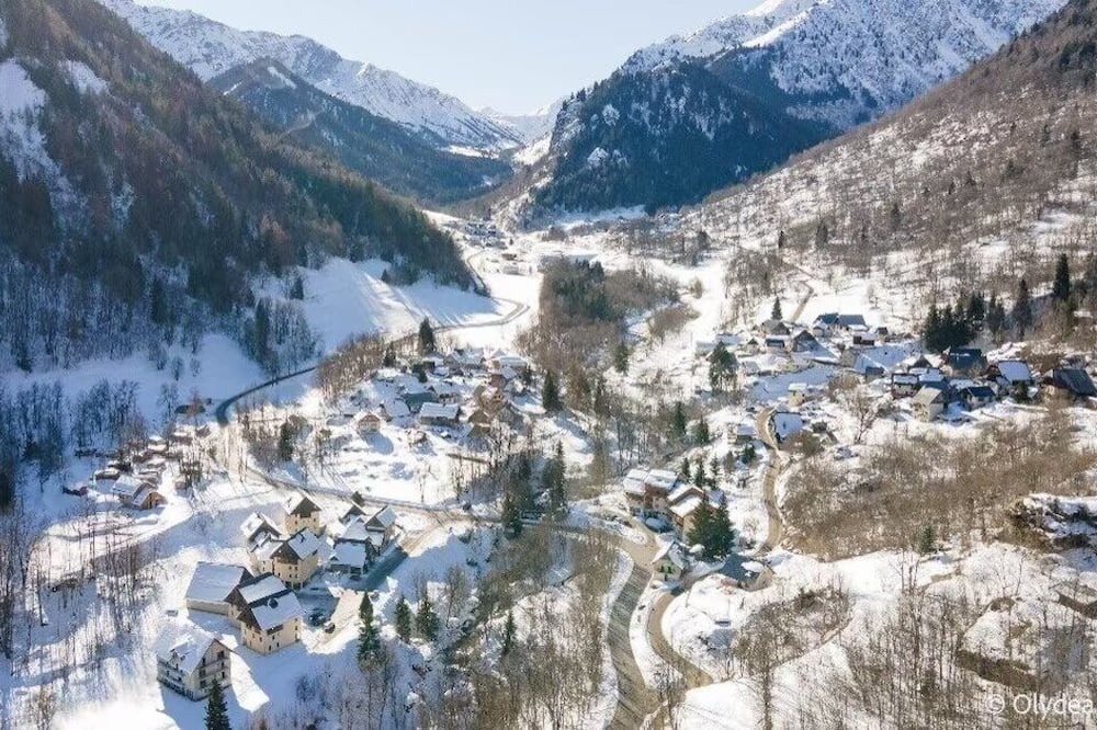 Saint-Colomban-des-Villards House | Serene Mountain Escape: Modern Apartments near Ski Lifts & National Parks