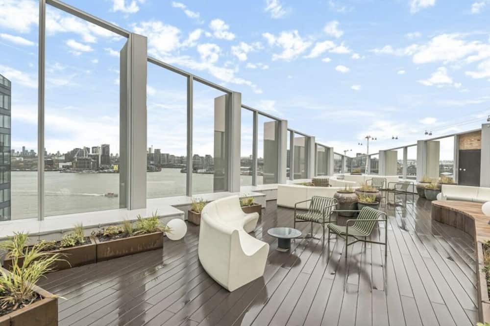 Peninsula Apartment | Stylish 1-Bed Apartment in London