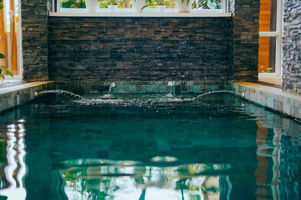 Yapak Villa | Spacious villa in Boracay with infinity pool and indoor pool Great for Groups
