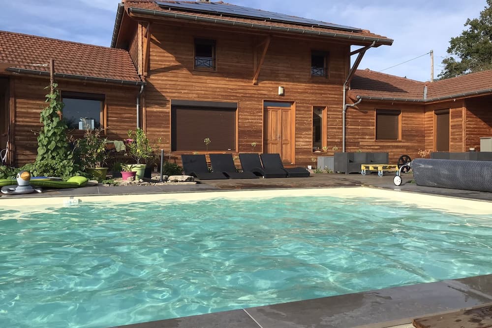 Saint-Laurent-d'Onay House | Magnifique Maison en Bois Avec Piscine en Drôme