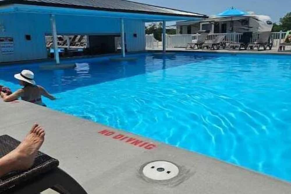 Gravois Mills House | Camper-Coconuts Lake of Ozarks