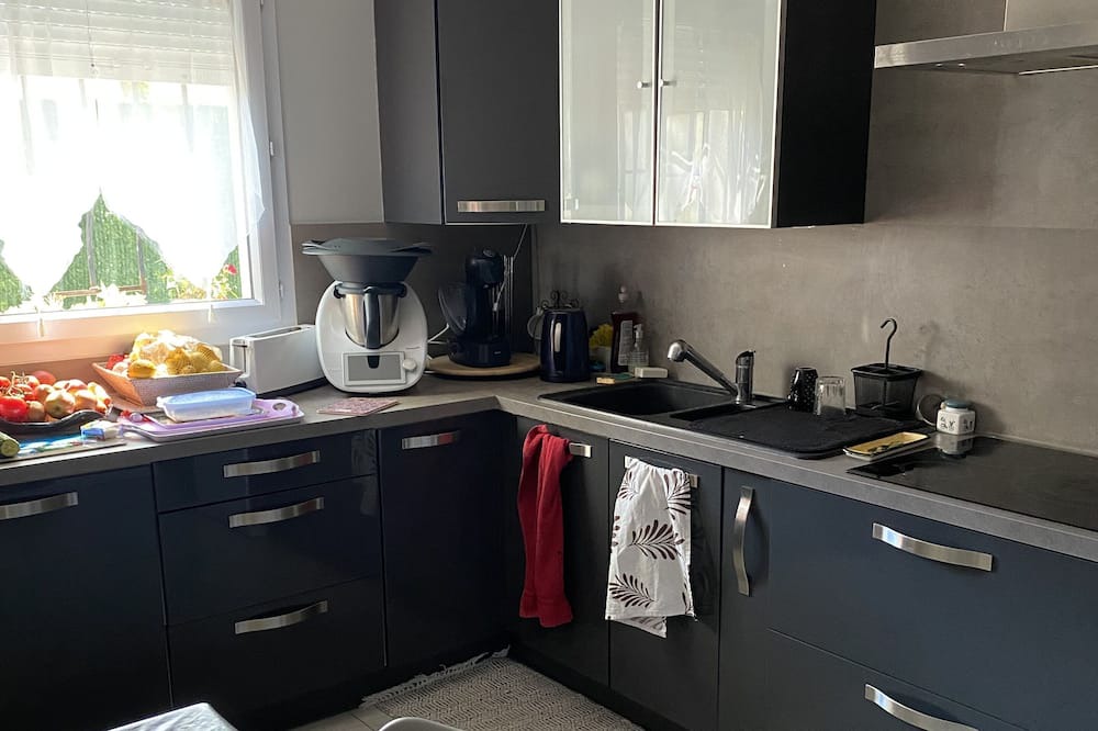 Montfavet House | Maison au Calme Dans Résidence Proche du Festival