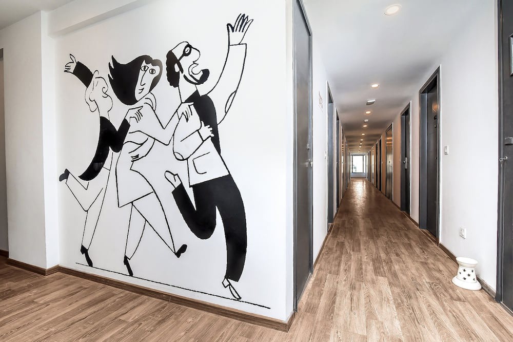 Thoraipakkam Hotel | Townhouse 966 FLINTSTONE STAYS