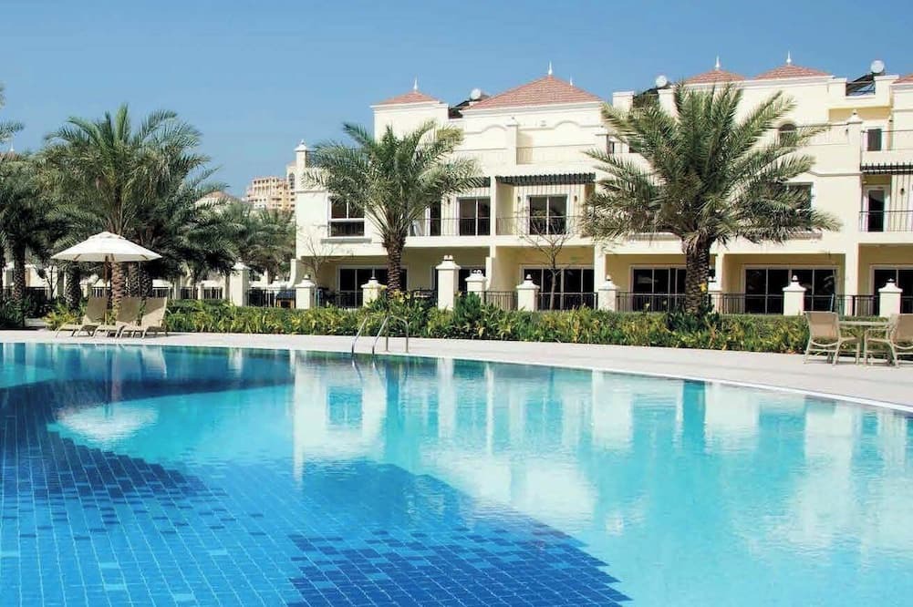 Ras Al Khaimah Villa | Luxurious Cozy Villa with Pool Access Charming 4-bedroom villa with WiFi