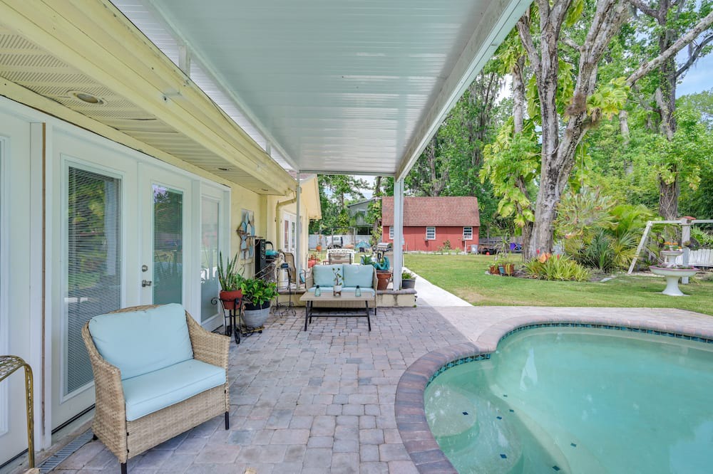 Lutz House | Single-Story Home w/ Pool + Yard ~ 14 Mi to Tampa!