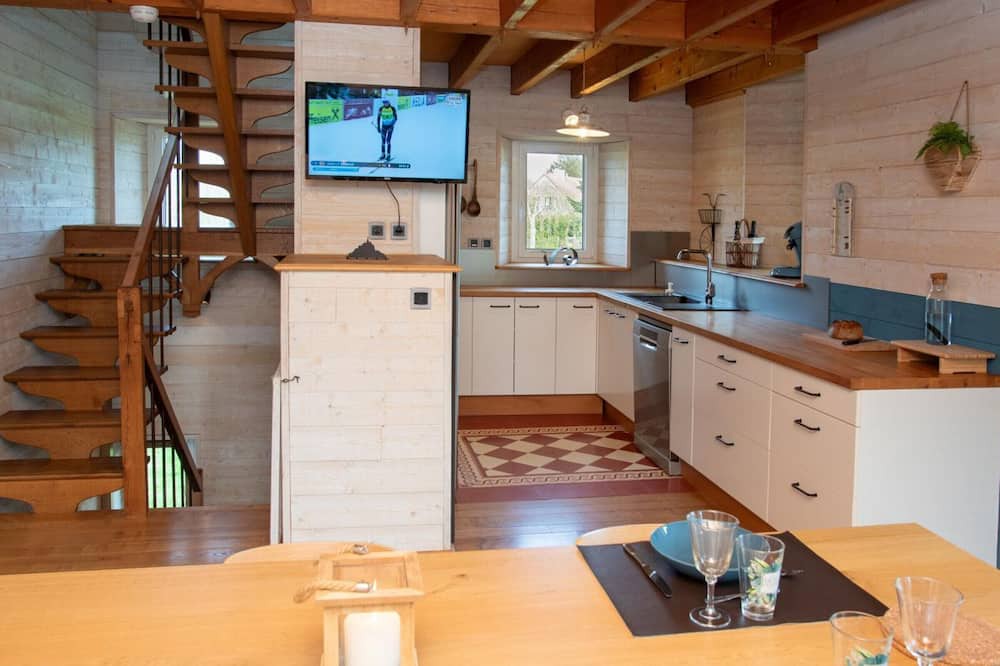 Poilley Cottage | Gite Poilley (Manche), 2 bedrooms, 3 persons