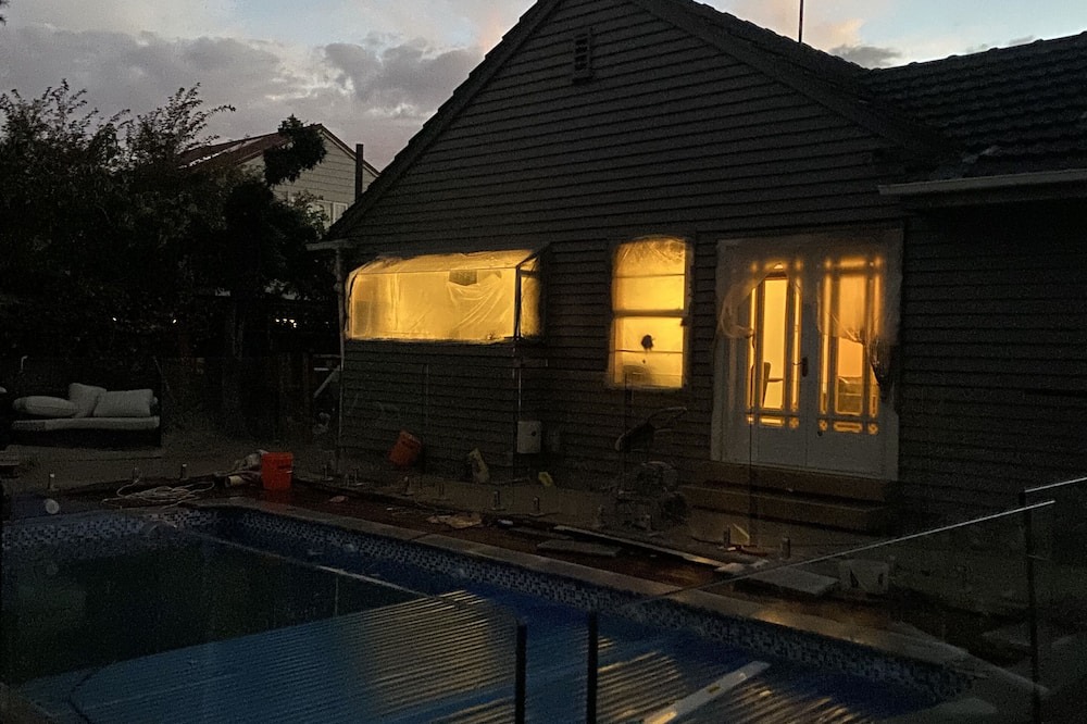 Christchurch House | House with a heater pool for use all year round. 4 car parks available off road