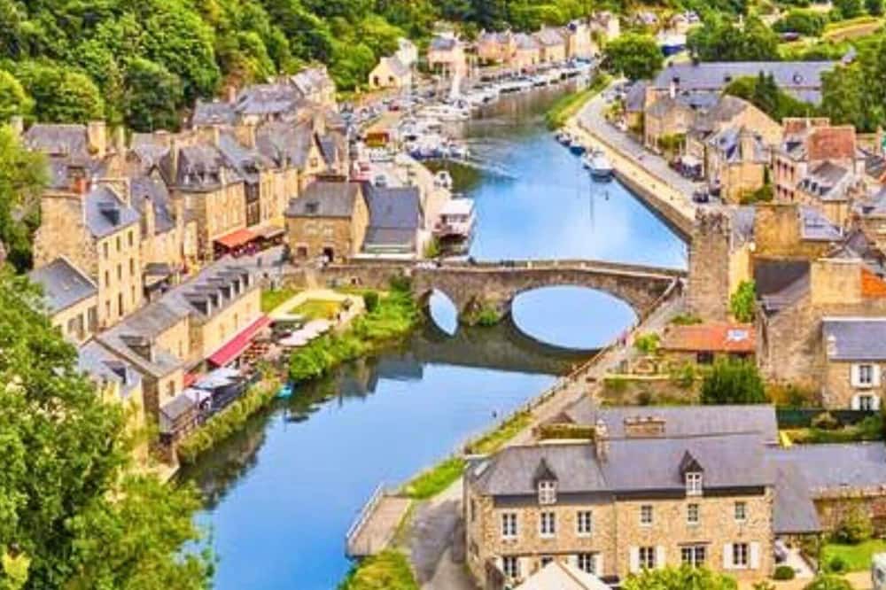 Dinan Apartment | Bright, cozy apartment in the heart of Dinan