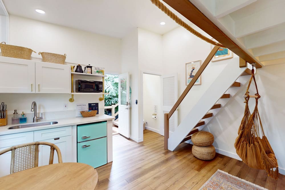 Mililani Apartment | Gorgeous guest suite in great central location with loft, kitchenette, streaming