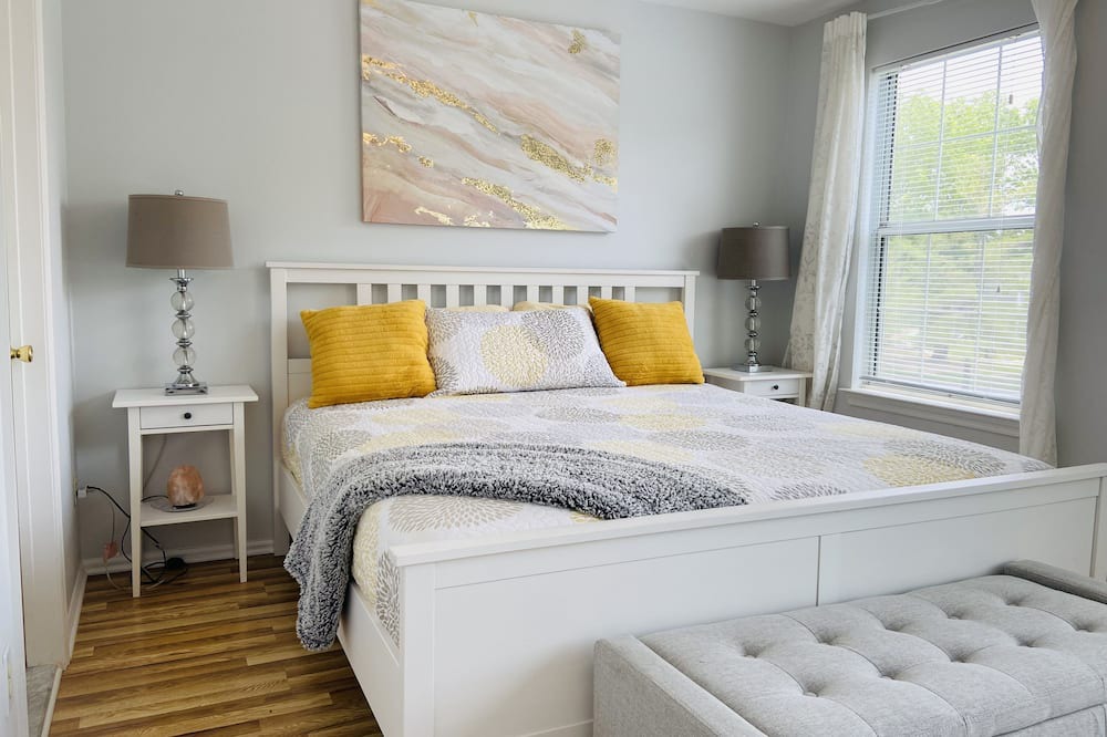 Mays Landing House | Upscale Town Home