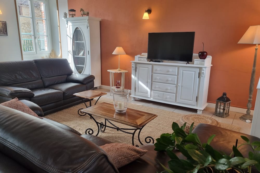 Gy-les-Nonains House | Le Gîte du Cerisier Grande Maison Pour 4 Personnes Avec Espace Télétravail