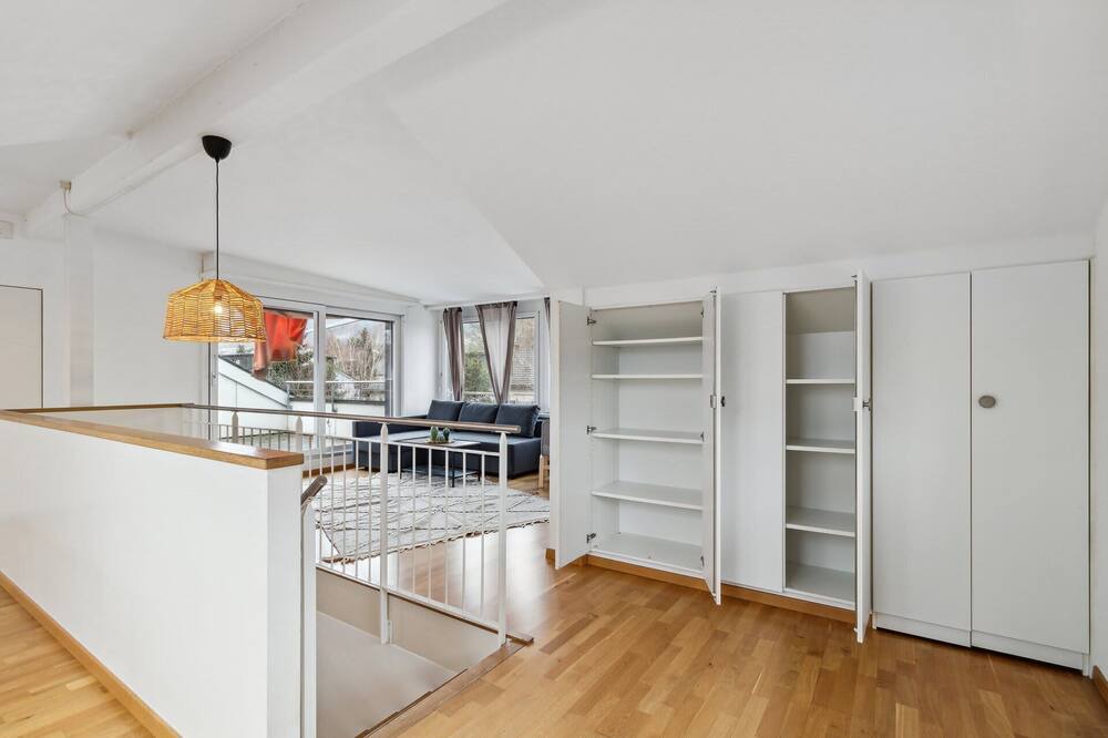Wiedikon Apartment | Bright and Cozy APT `17 min away in the center